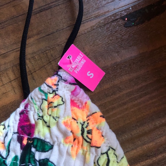 Victoria’s Secret PINK floral bralette size small - Picture 2 of 4